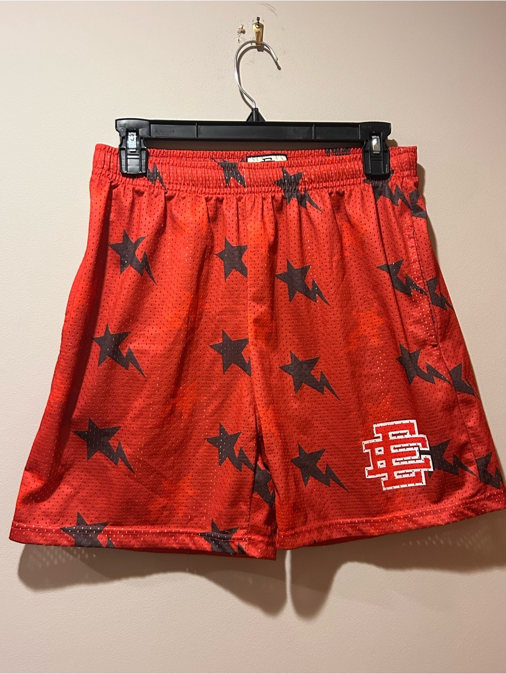 Eric Emanuel EE Basic Short Red Black Star Lightning Mens Large Athletic Shorts